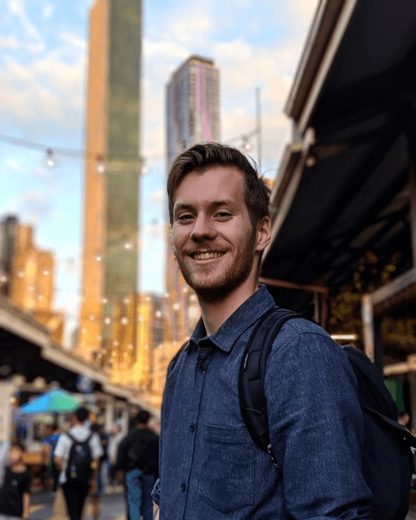 Henry Robins Headshot